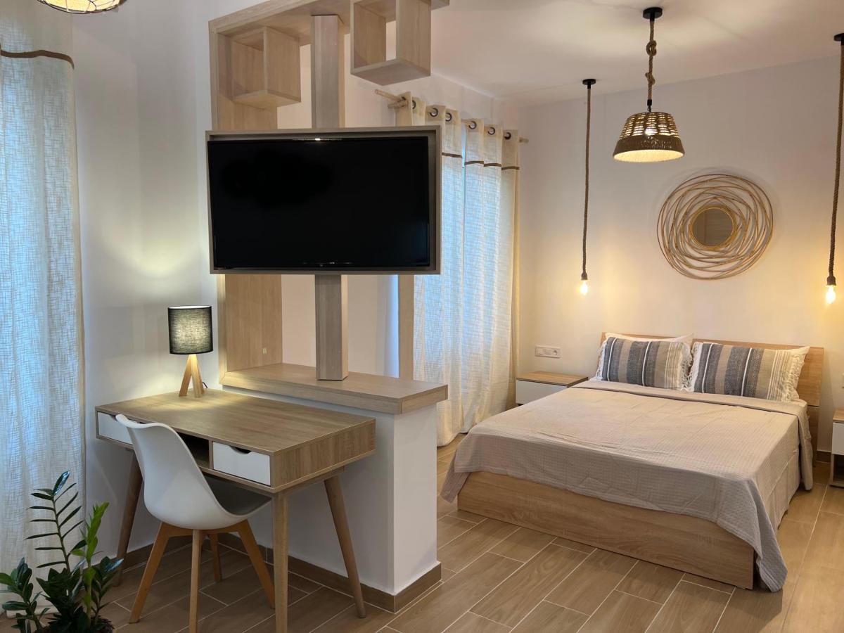 Calm Joy & J - Jay Apartment Ermoupoli