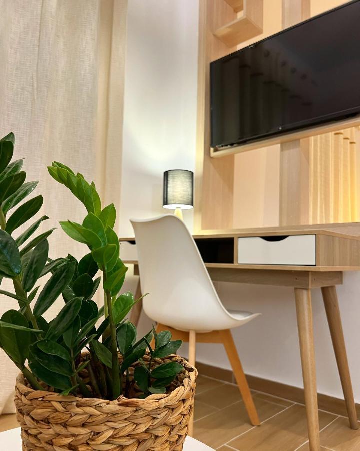 Calm Joy & J - Jay Apartment